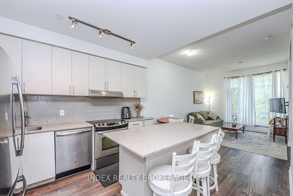 2560 Eglinton Avenue 103, Mississauga, ON L5M 0Y3 – photo 2