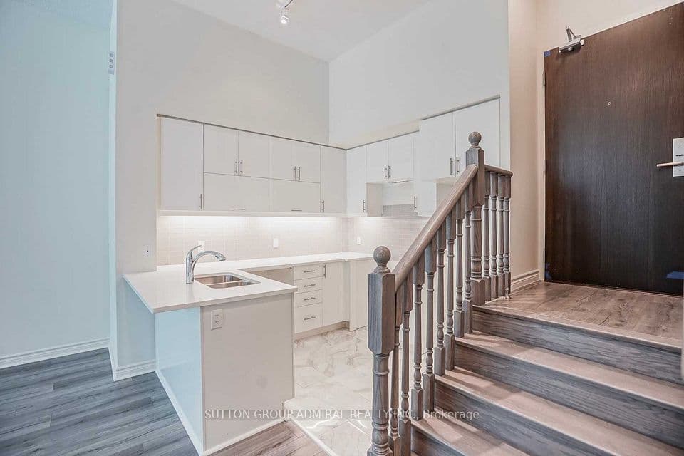 39 Annie Craig Drive Th 104, Toronto, ON M8V 0C5 – photo 2