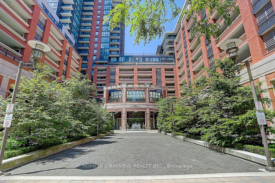830 Lawrence Avenue W 2204, Toronto, ON M6A 0B6 – main photo