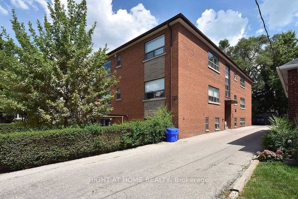 121 Fourth Street, Toronto, ON M8V 2Y6 – main photo