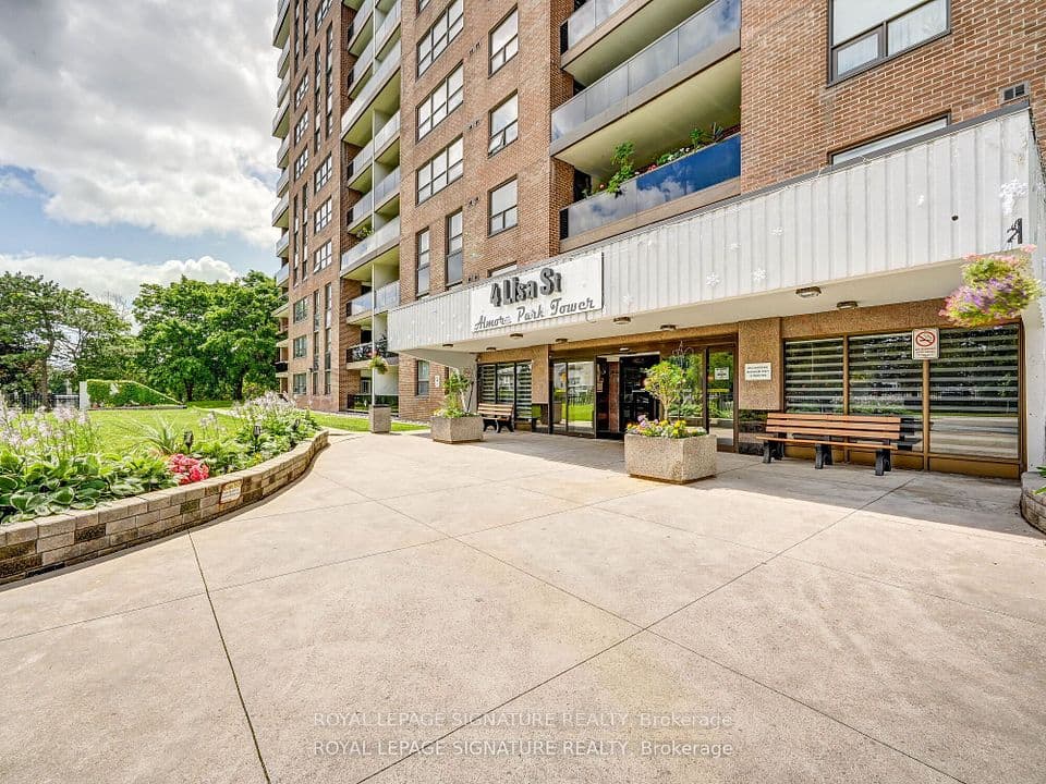 4 Lisa Street 1411, Brampton, ON L6T 4B6 – photo 2