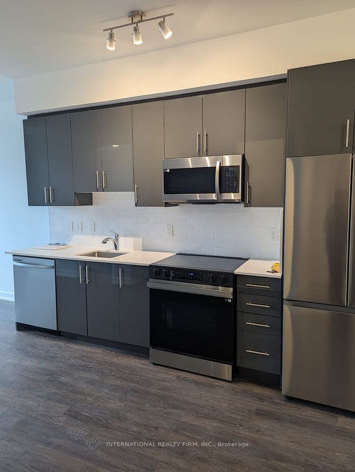 556 MARLEE Avenue 102, Toronto, ON M6B 0B1 – photo 3