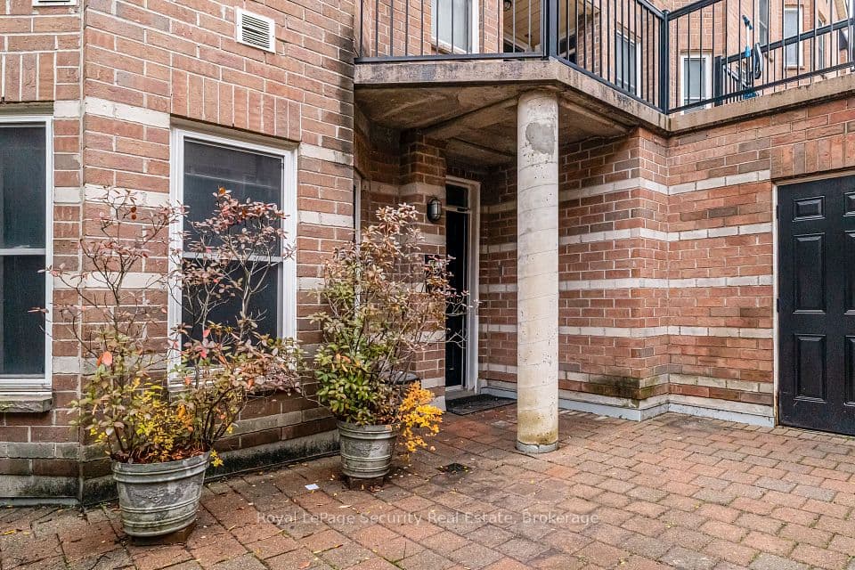 760 Lawrence Avenue W 137, Toronto, ON M6A 3E7 – photo 3