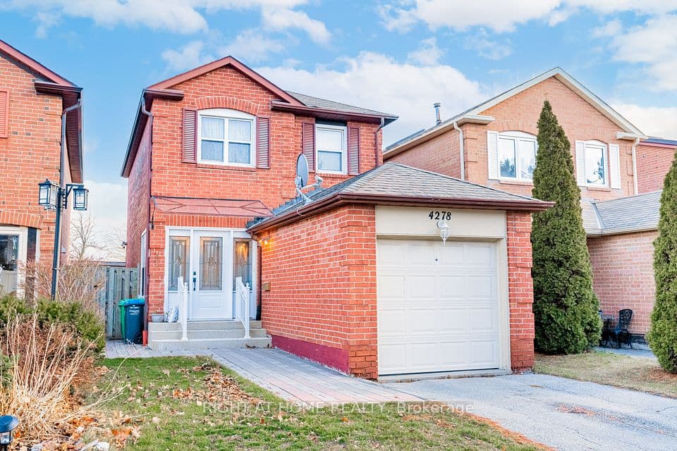 4278 Sawmill Valley Drive, Mississauga, ON L5L 3M9 – photo 2