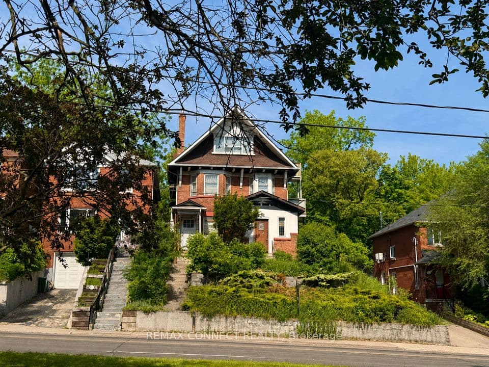 115 Parkside Drive, Toronto, ON M6R 2Y8 – photo 2