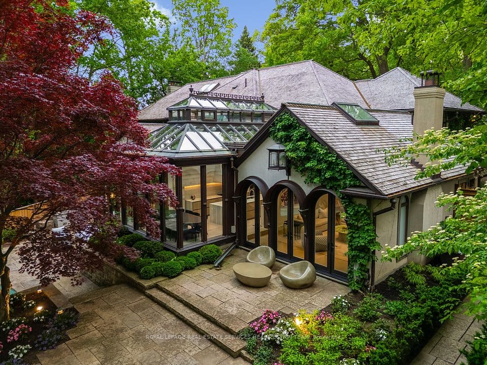 25 North Drive, Toronto, ON M9A 4R1 – photo 2