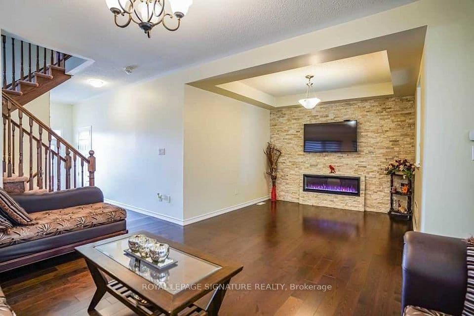 171 Buick Boulevard, Brampton, ON L7A 0Z1 – photo 2