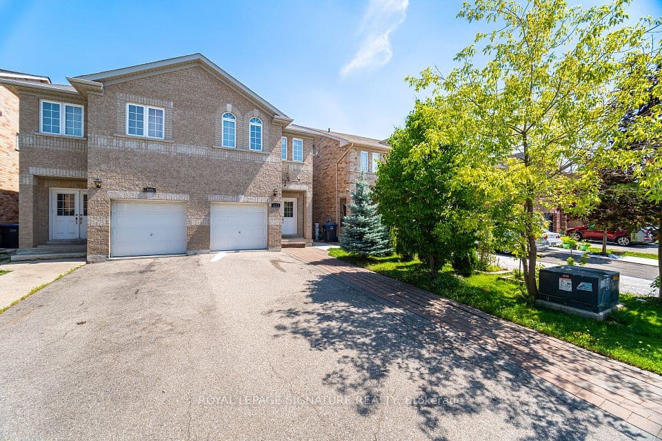 443 Comiskey Crescent, Mississauga, ON L5W 0C7 – photo 3