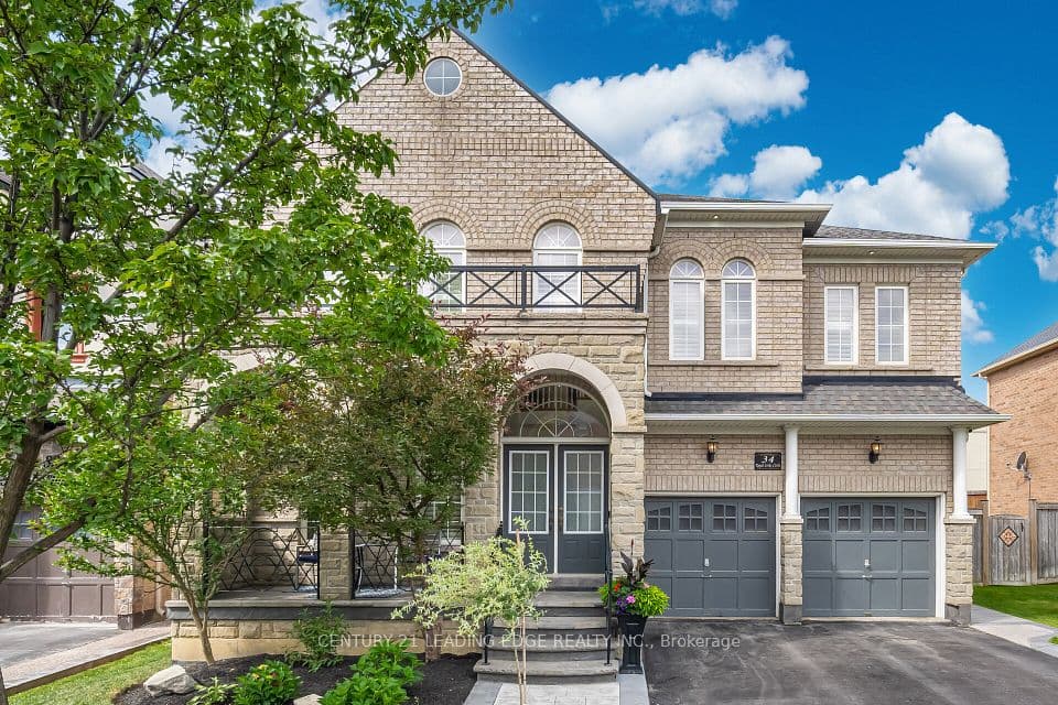 34 Royal Links Circle, Brampton, ON L6P 2Z9 – photo 2