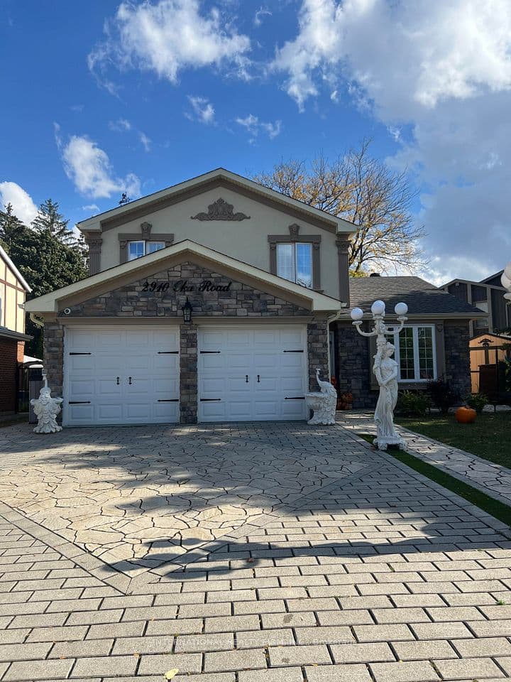 2910 Oka Road, Mississauga, ON L5N 1W9 – main photo
