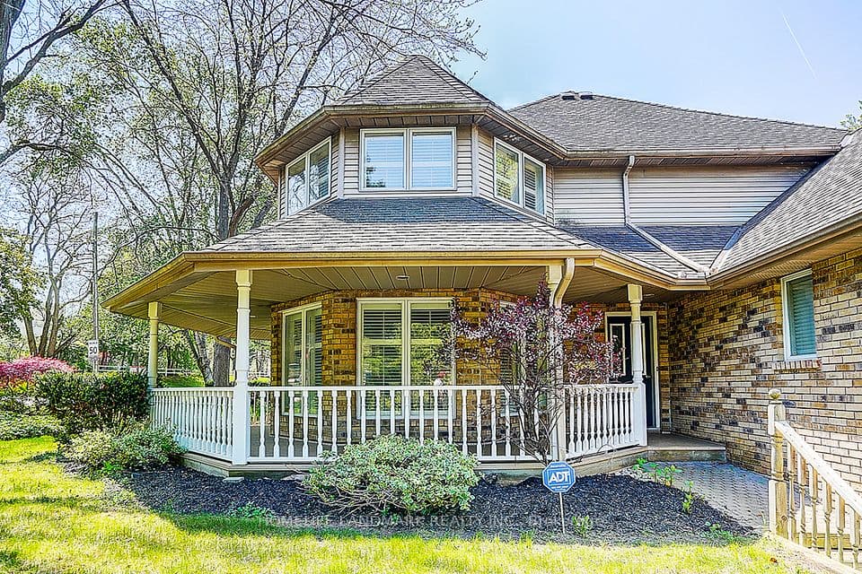 427 CAIRNCROFT Road, Oakville, ON L6V 4N1 – photo 3