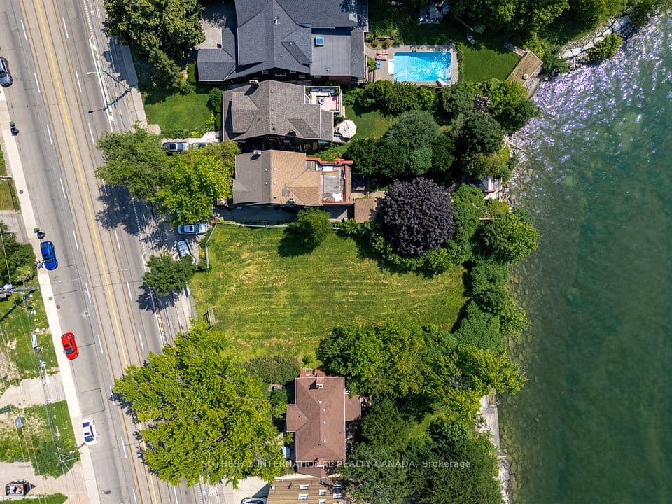 2685 Lake Shore Boulevard W, Toronto, ON M8V 1G6 – main photo