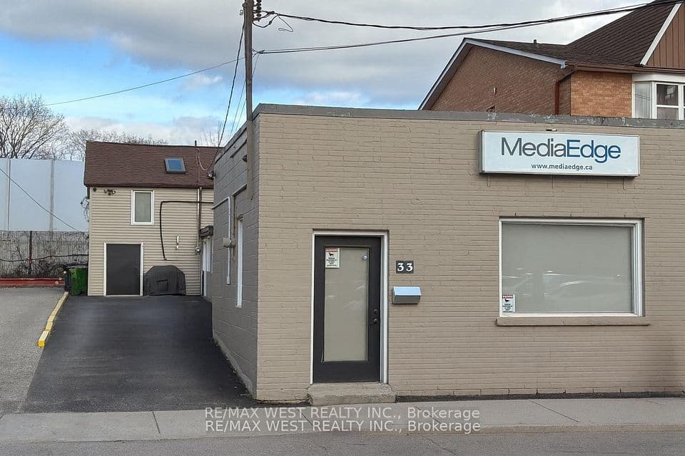 33 South Station Street, Toronto, ON M9N 2B2 – main photo