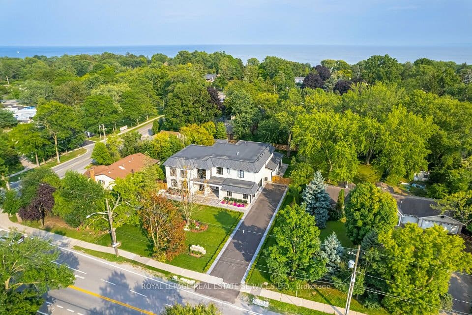 2014 Lakeshore Road W, Oakville, ON L6L 1G7 – main photo