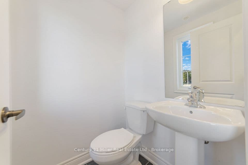 2150 Trafalgar Road 50, Oakville, ON L6H 8A5 – photo 3