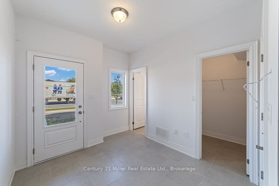 2150 Trafalgar Road 56, Oakville, ON L6H 8A5 – photo 2