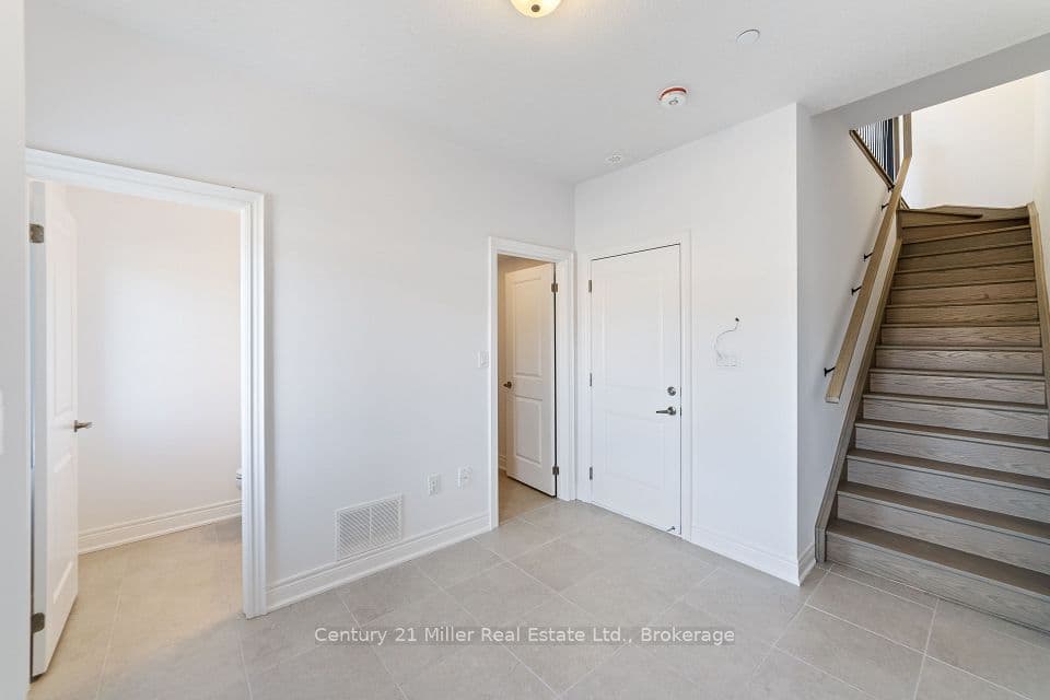 2150 Trafalgar Road 56, Oakville, ON L6H 8A5 – photo 3