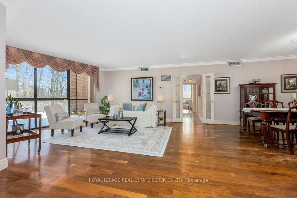 1240 Marlborough Court 110, Oakville, ON L6H 3K7 – photo 3