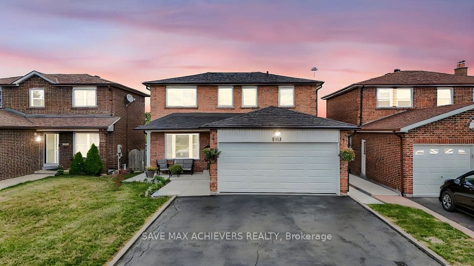 4024 Longo Circle E, Mississauga, ON L4T 4C7 – main photo