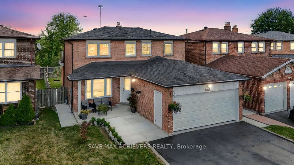 4024 Longo Circle E, Mississauga, ON L4T 4C7 – photo 2