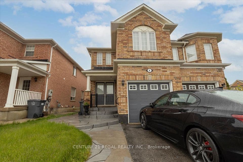 4 Parisian Road, Brampton, ON L6P 2S8 – main photo