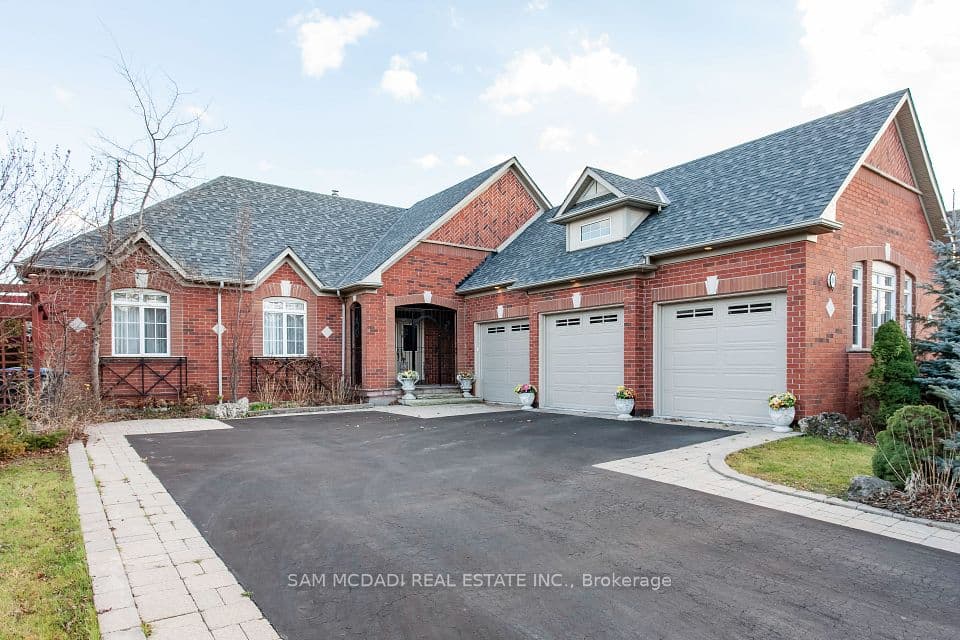 50 Links Lane, Brampton, ON L6Y 5H1 – main photo