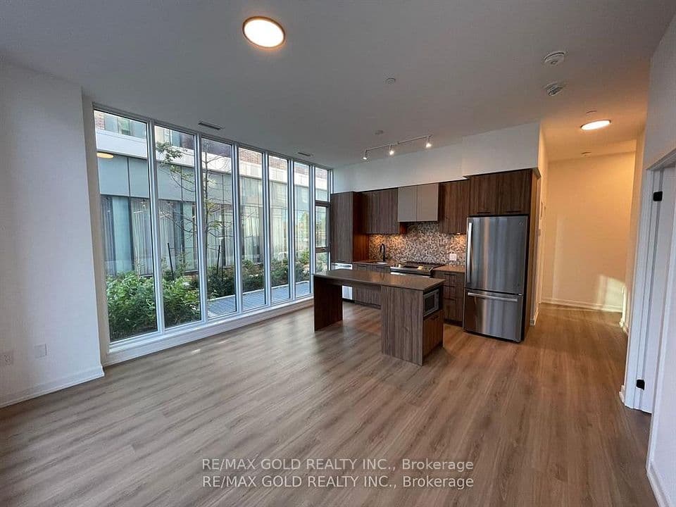 10 Lagerfeld Drive 104, Brampton, ON L7A 5L3 – main photo