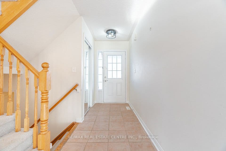 454 Collis Court, Milton, ON L9T 5N1 – photo 3
