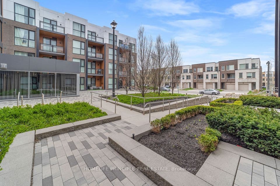 210 Sabina Drive 305, Oakville, ON L6H 0W6 – photo 3