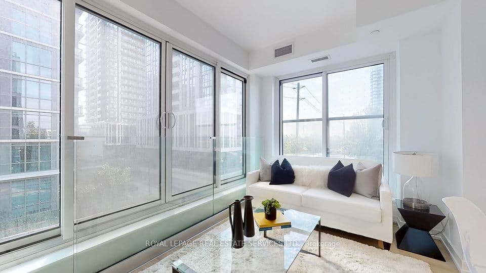 1195 The Queensway 213, Toronto, ON M8Z 0H1 – photo 2