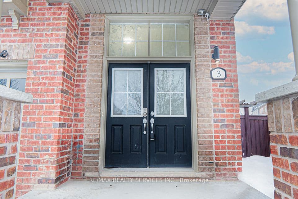 3 Tokara Avenue, Caledon, ON L7C 3P3 – photo 2