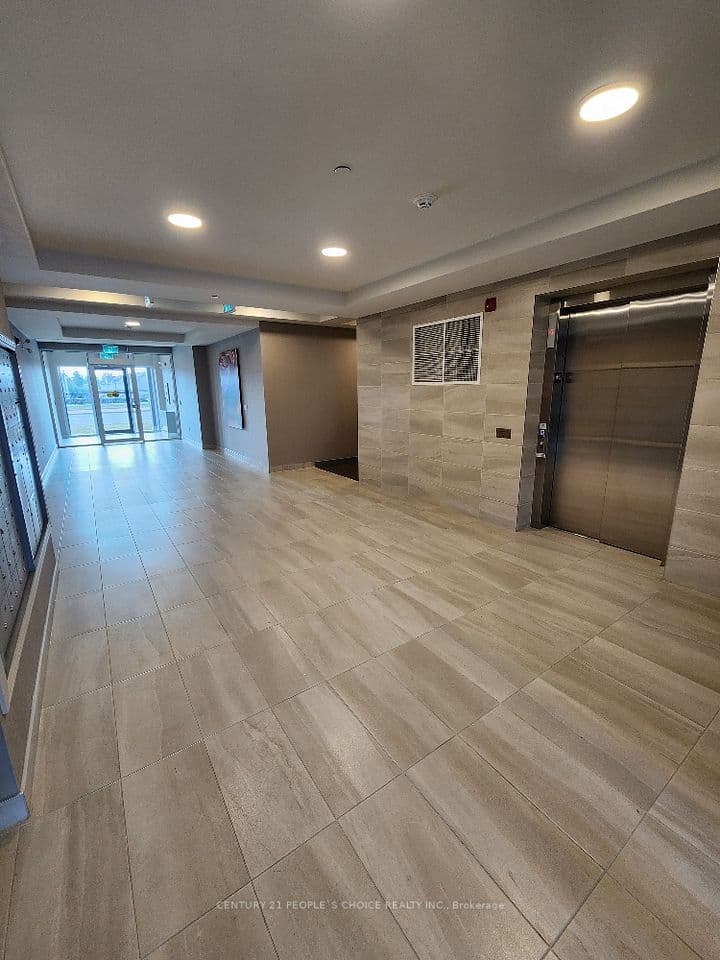 58 Sky Harbour Drive 414, Brampton, ON L6Y 6J1 – photo 2