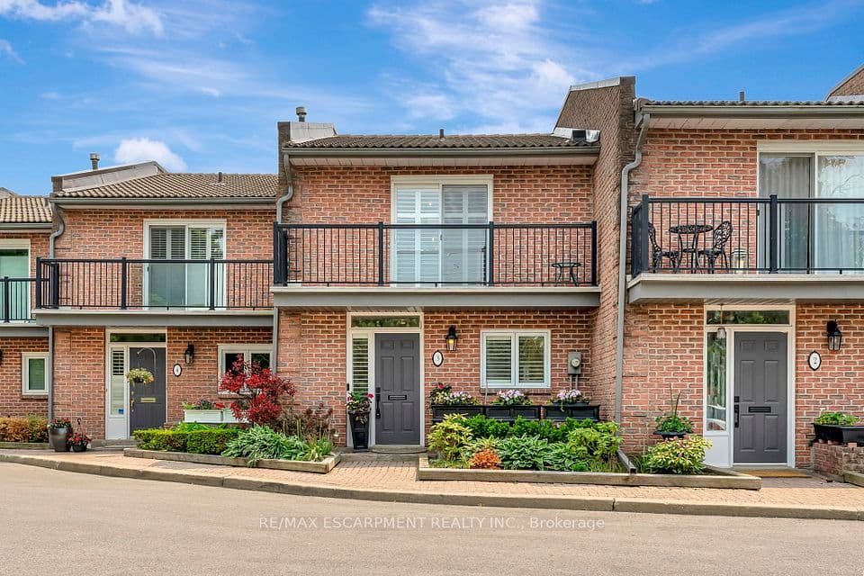 2136 Old Lakeshore Road 3, Burlington, ON L7R 1A3 – main photo