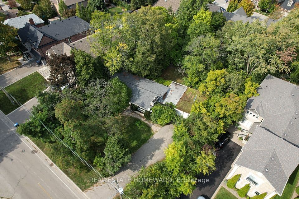 2441 Old Carriage Road, Mississauga, ON L5C 1Y6 – photo 3