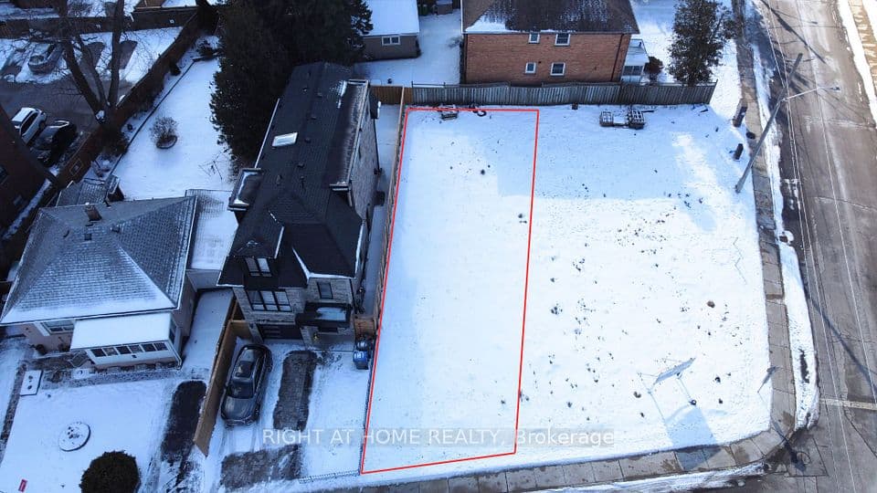10B Benson Avenue, Mississauga, ON L5H 2P2 – main photo