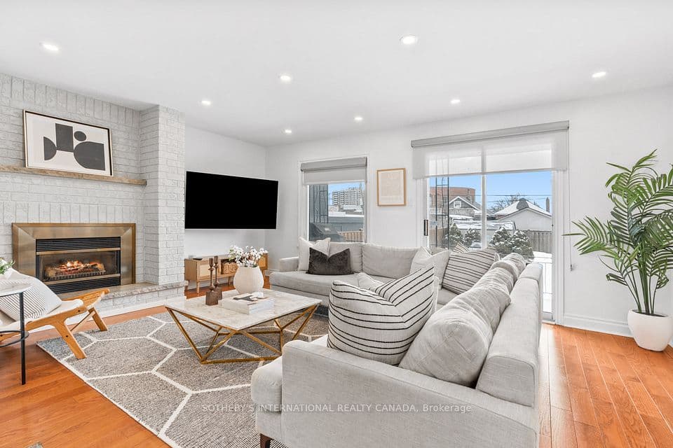 15A Schell Avenue, Toronto, ON M6E 2S7 – photo 2