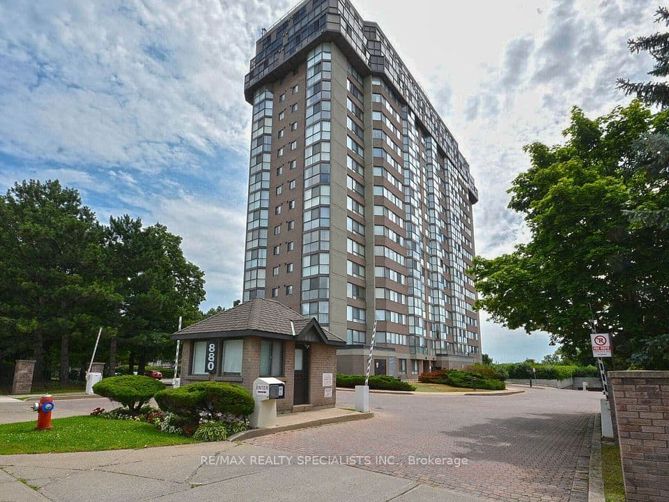 880 Dundas Street W 1002, Mississauga, ON L5C 4H3 – photo 2