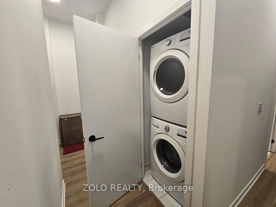 10 Lagerfeld Drive 604, Brampton, ON L7A 5L3 – photo 3
