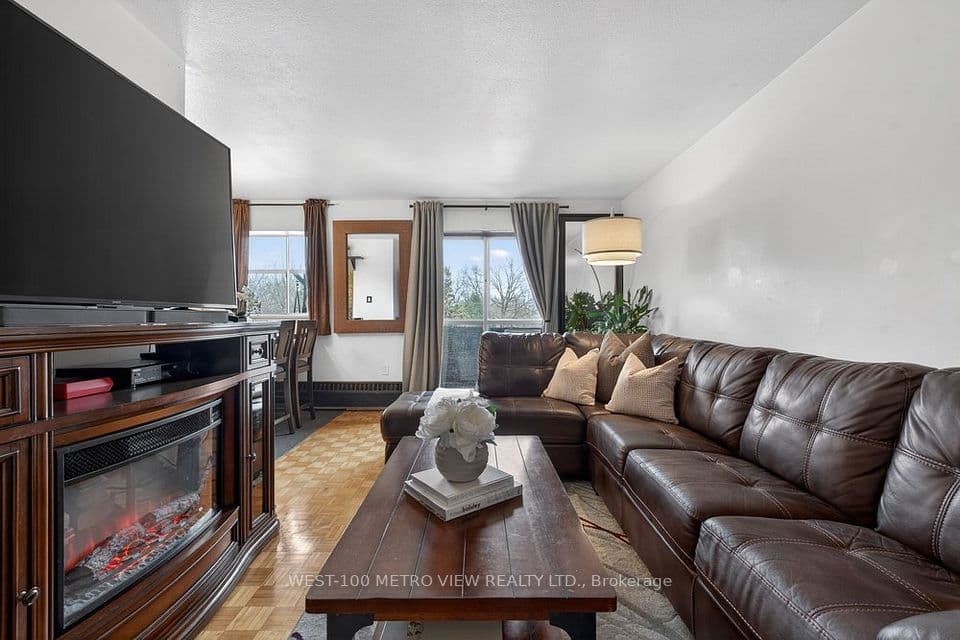 1275 Silver Spear Road 401, Mississauga, ON L4Y 2W7 – photo 2