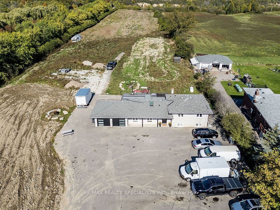 13207 Centreville Creek Drive, Caledon, ON L7C 3B8 – photo 2
