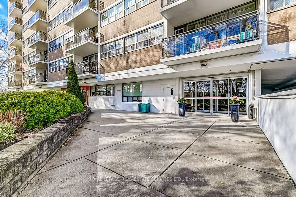 212 Kerr Street 601, Oakville, ON L6K 3B1 – photo 3