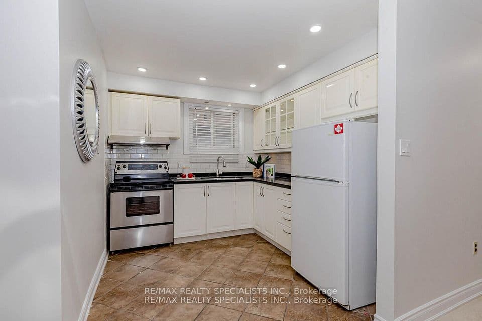 39 Seaborn Road, Brampton, ON L6V 2B8 – photo 3