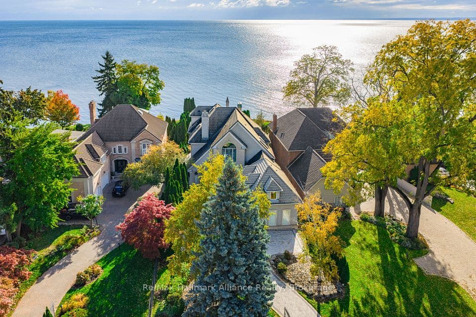 3206 Shoreline Drive, Oakville, ON L6L 5X4 – main photo