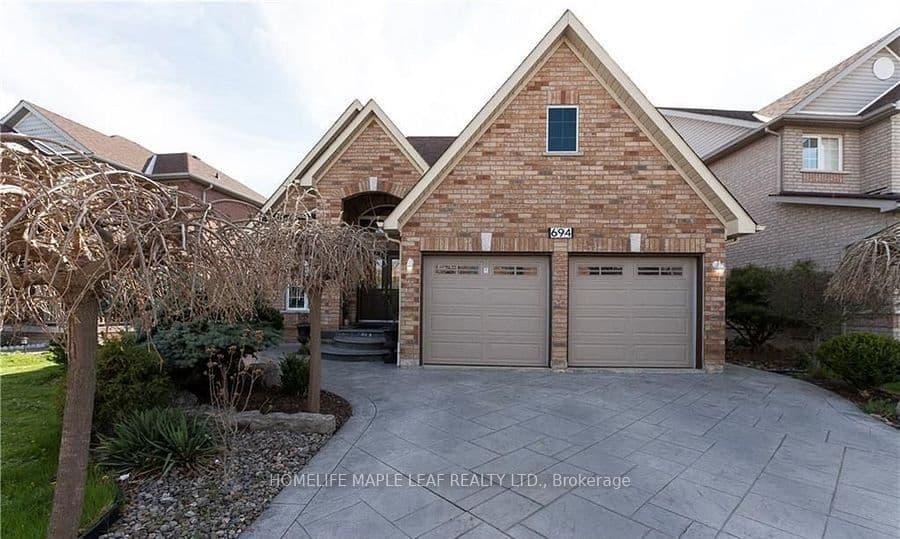 694 Gypsy Fly Crescent, Mississauga, ON L5W 1H5 – main photo