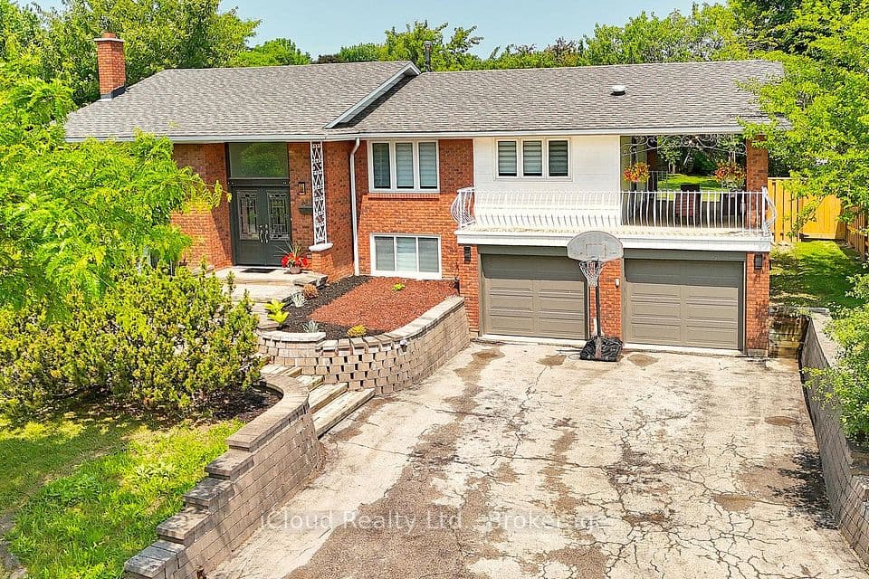 2101 Parkway Drive, Burlington, ON L7P 1S5 – main photo