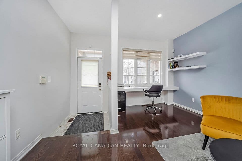 10 Yellowknife Road, Brampton, ON L6R 3X3 – photo 2