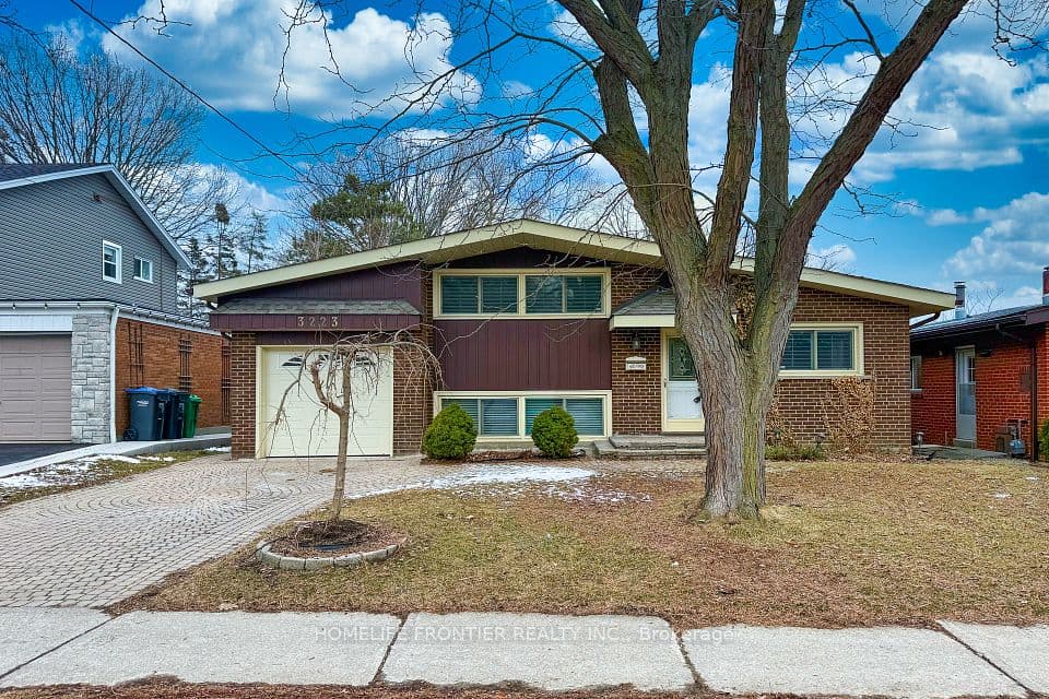3223 Constitution Boulevard, Mississauga, ON L4Y 2Z1 – photo 2