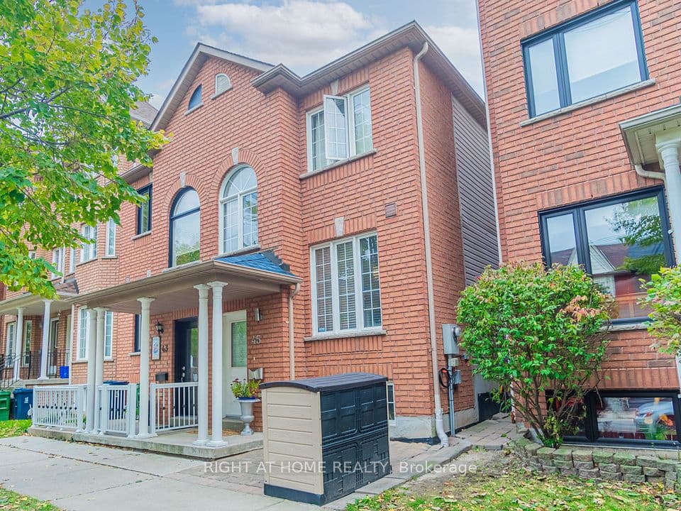 45 Rutland Street, Toronto, ON M6N 5G1 – main photo