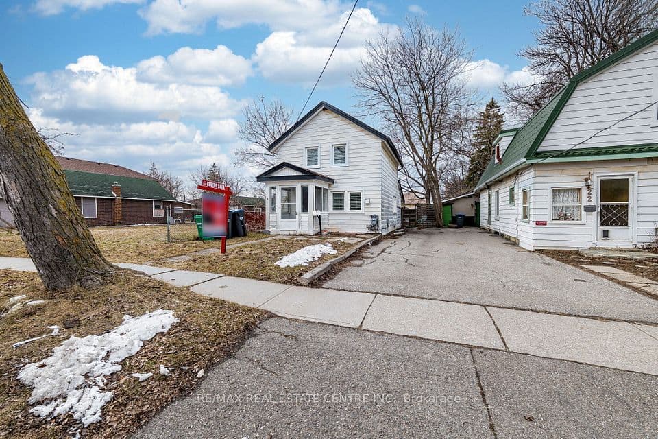 18 Hillcrest Avenue, Brampton, ON L6W 1Y8 – photo 3
