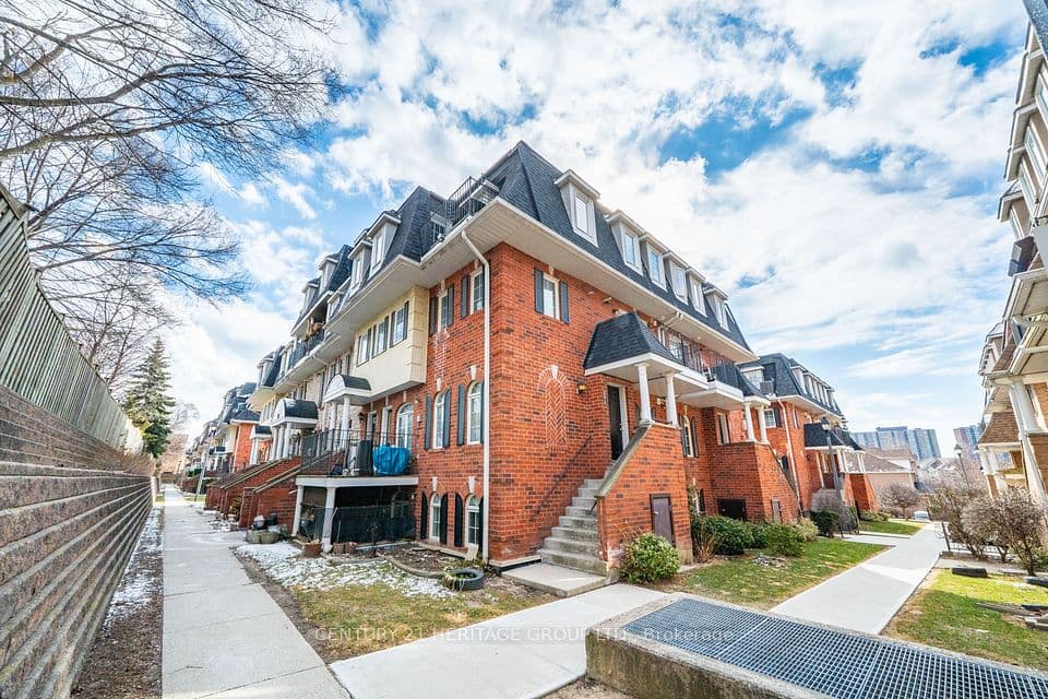 64 Sidney Belsey Crescent 301, Toronto, ON M6M 5J4 – main photo